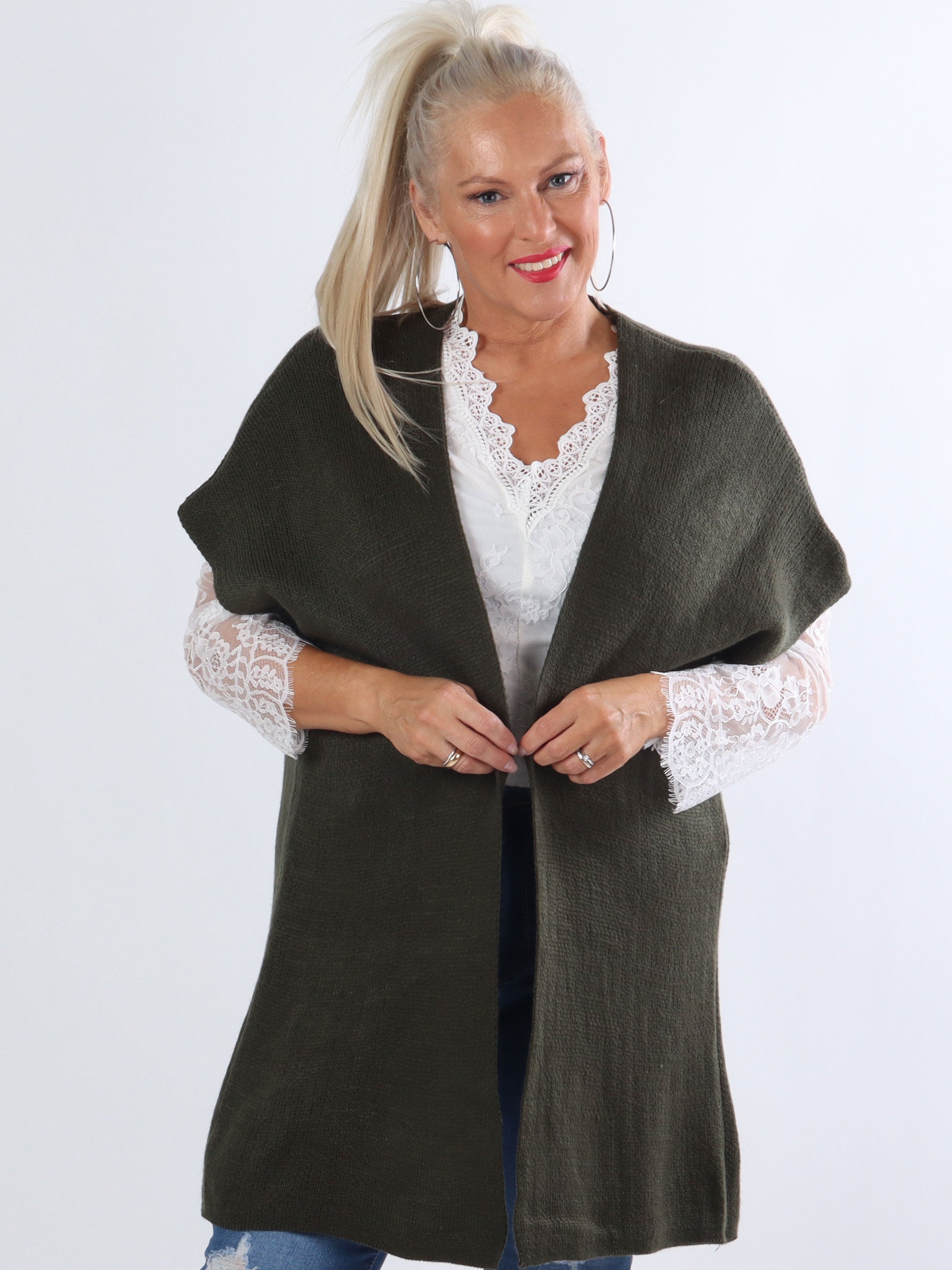 Tilly Plain - Plus size strik cardigan uden ærmer